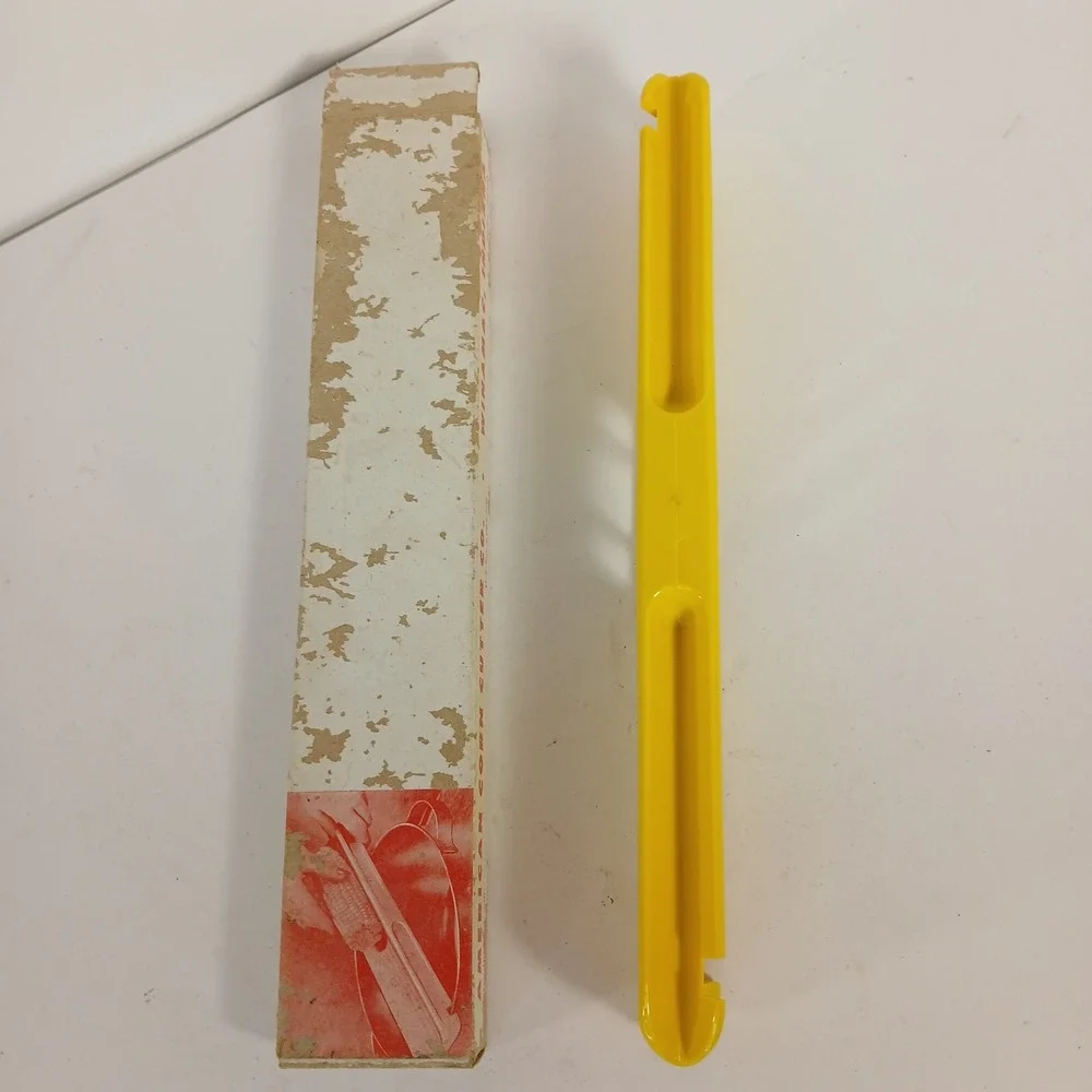 Vintage American Corn Cutter Co. Yellow Indiana USA Whole Kernel Sharp Blades